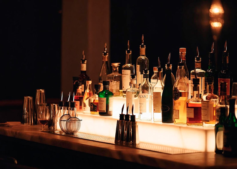 Bar w Poker Win Club